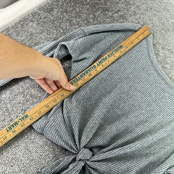 Abercrombie & Fitch Long Sleeve Shirt Sweater Gray Crop Tike Womens Size M - Picture 7 of 8